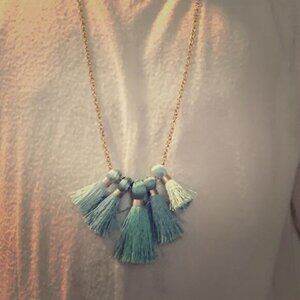 Miss Ivy Pearl fringe necklace